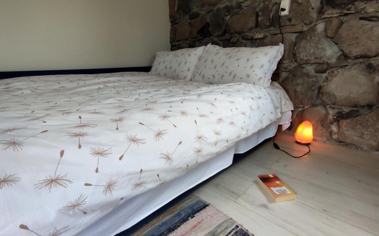 Zove Rural Cottage With Garden Views K'arashamb Esterno foto