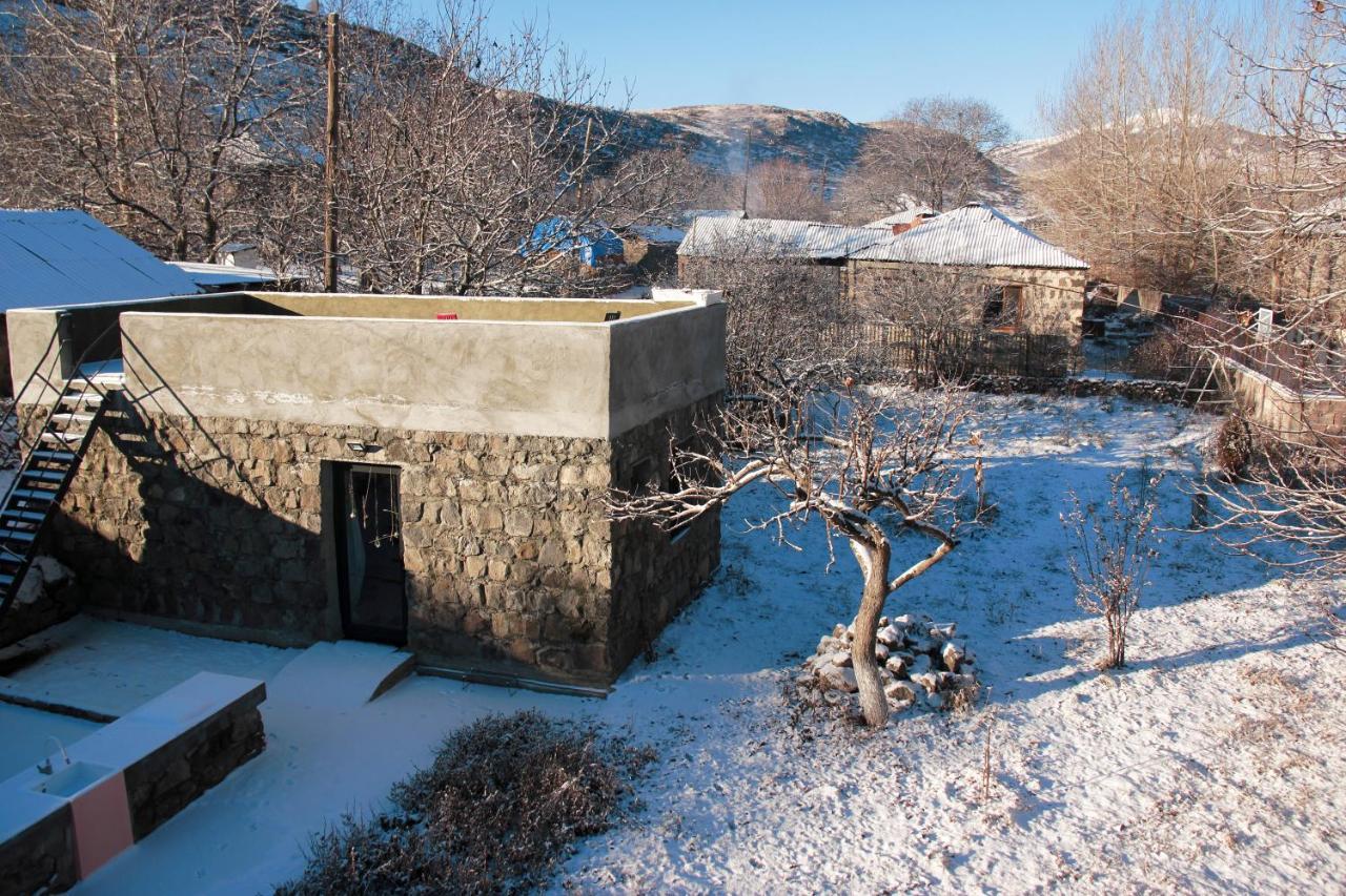 Zove Rural Cottage With Garden Views K'arashamb Esterno foto