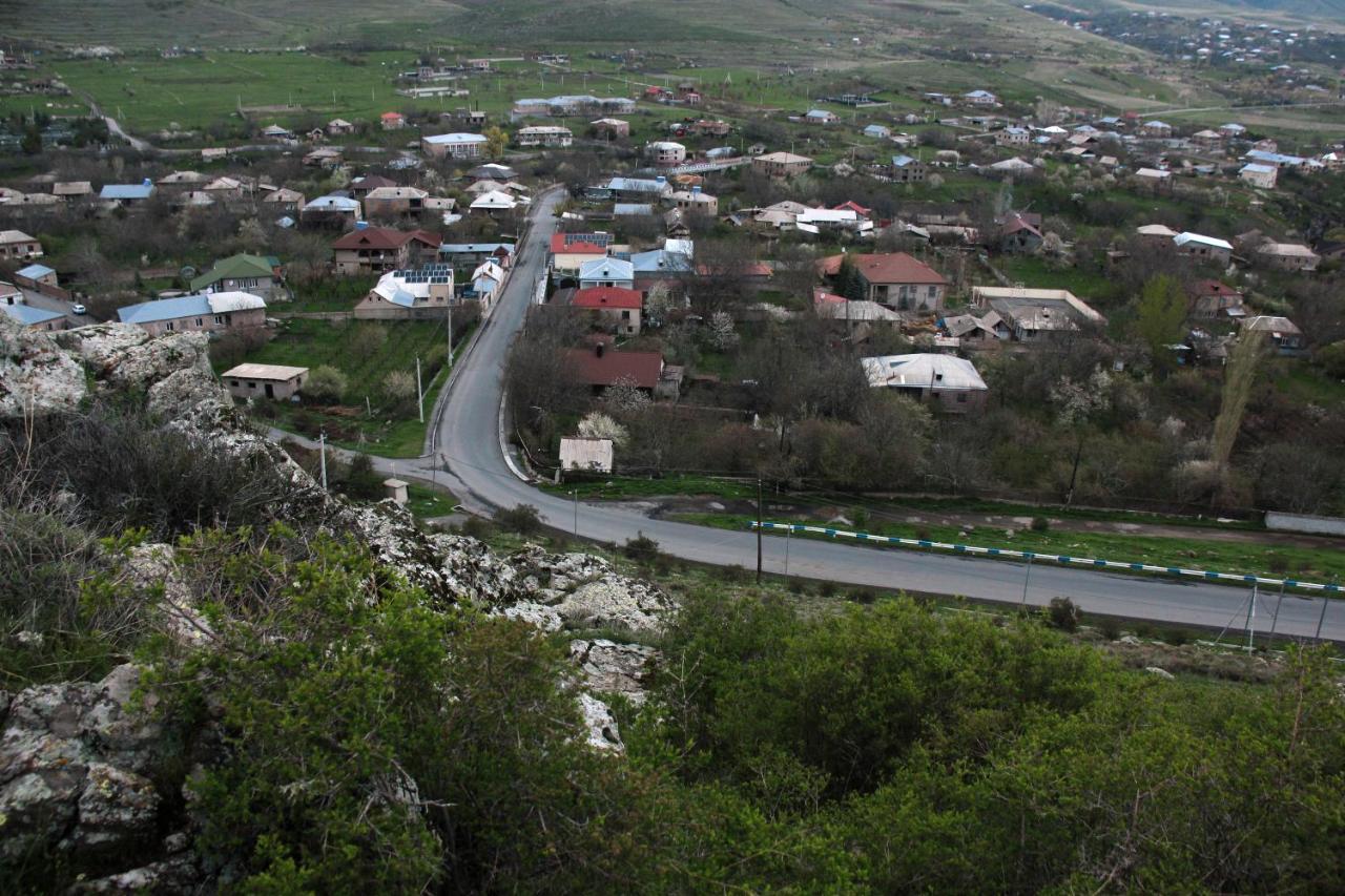 Zove Rural Cottage With Garden Views K'arashamb Esterno foto