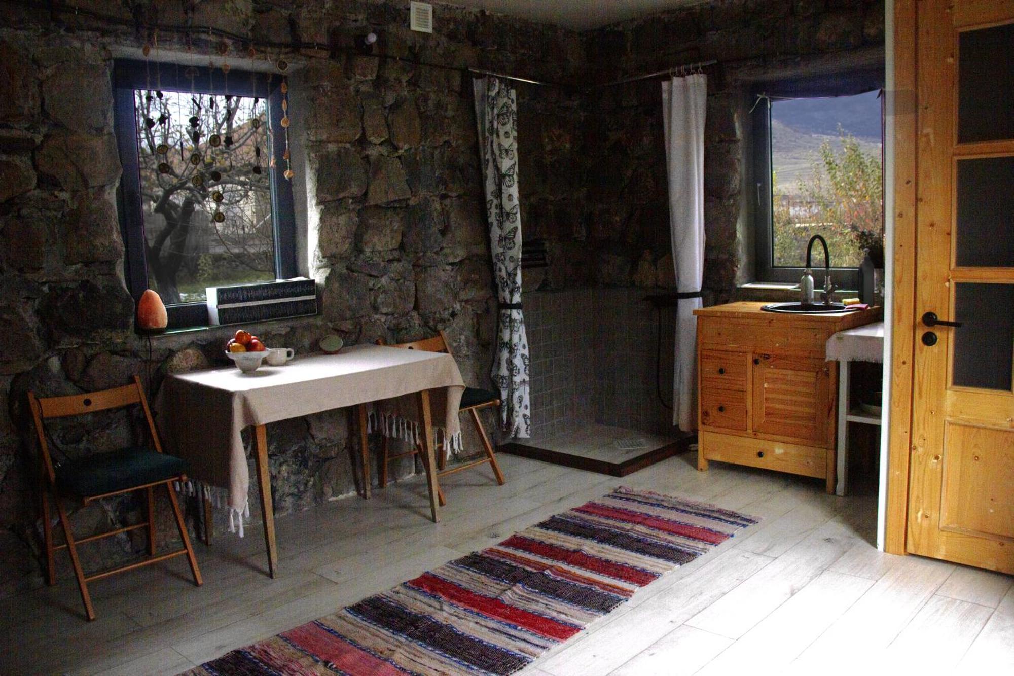 Zove Rural Cottage With Garden Views K'arashamb Esterno foto