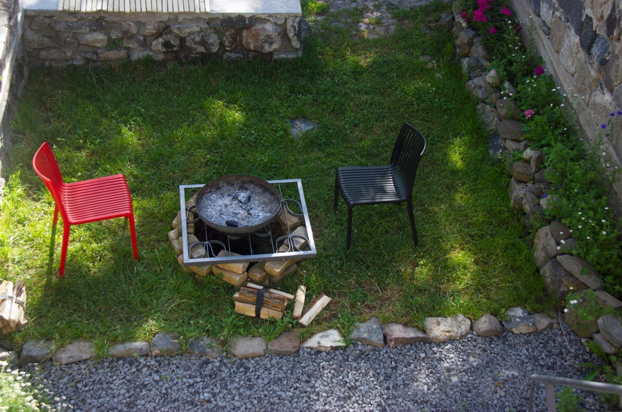 Zove Rural Cottage With Garden Views K'arashamb Esterno foto
