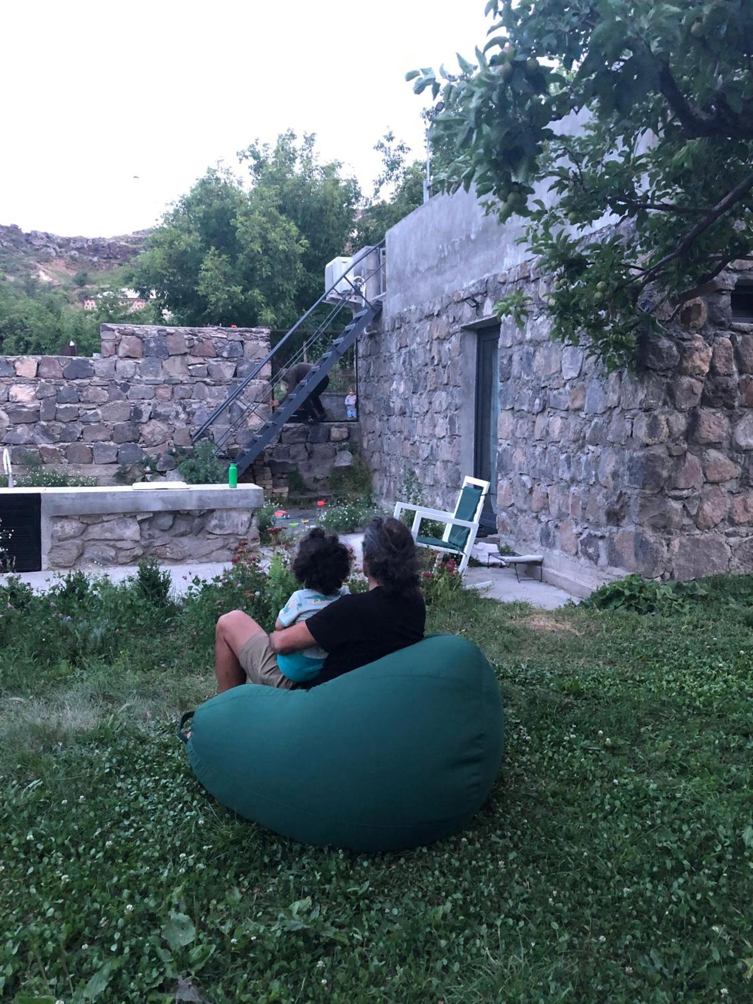 Zove Rural Cottage With Garden Views K'arashamb Esterno foto